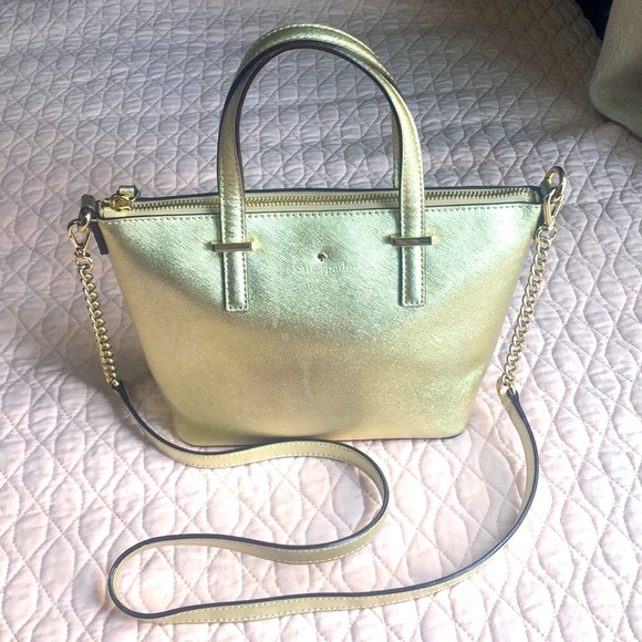 kate spade Handbags - Kate spade mini crossbody bag